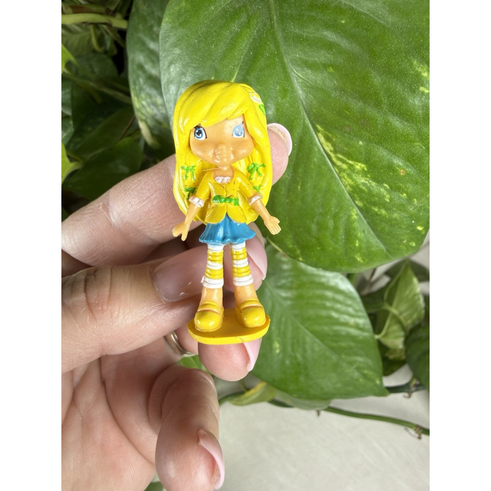1982 Strawberry Shortcake Lemon Meringue 1.75" Collectible Mini Figure - Picture 2 of 5